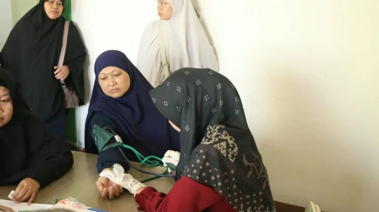 Tingkatkan Kualitas Pelayanan, Pengasuh Yayasan Rumah Harapan jalani Pemeriksaan Kesehatan
