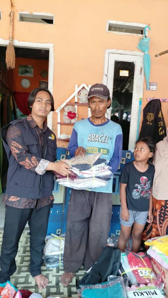 Lilin di Atas Lemari Plastik Picu Kebakaran Rumah Warga, Rumah Harapan Salurkan Bantuan